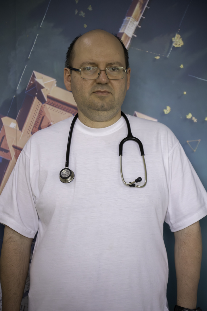 Dr. Elek Attila