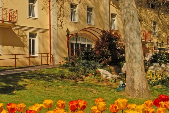 Kórház B épület