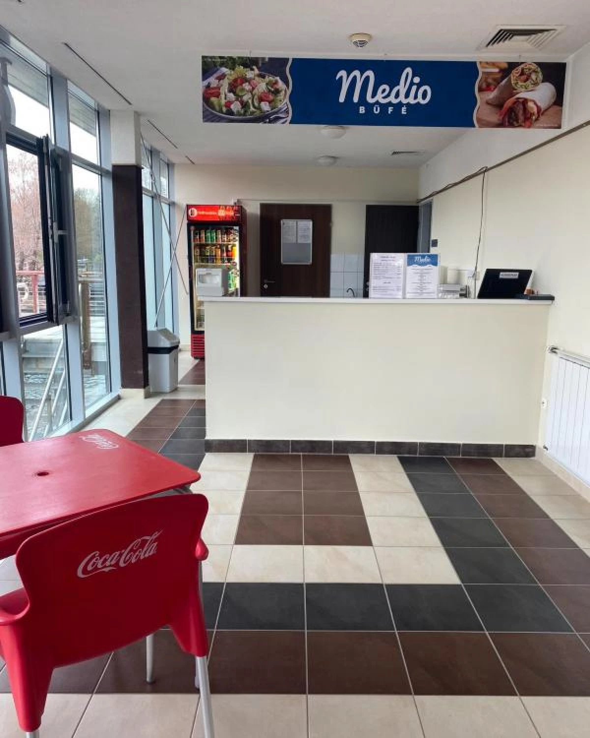 Medio Büfé
